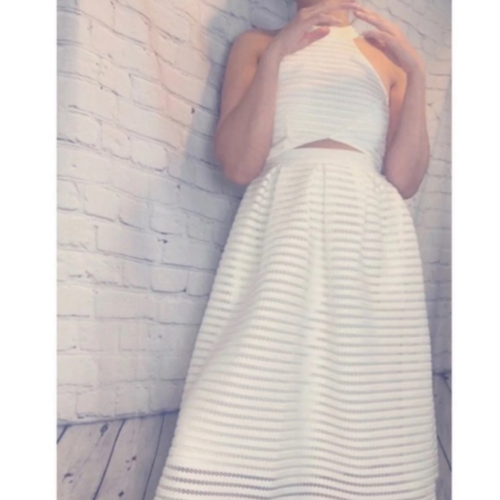 L’atiste White Skirt and Top set
